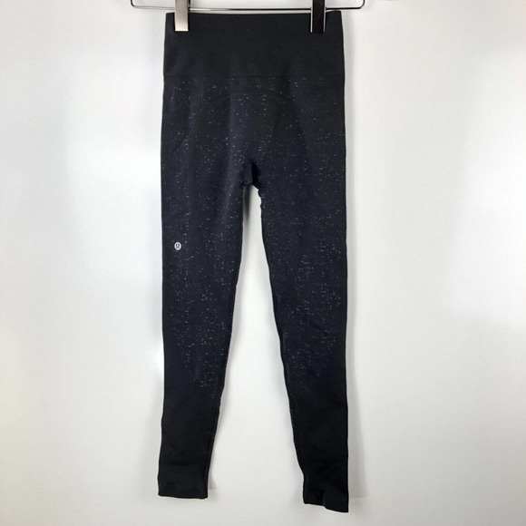 Lululemon Free To Flow 7/8 Tight Black White Women's Size 2 or 4 No Size Dot - Picture 2 of 11